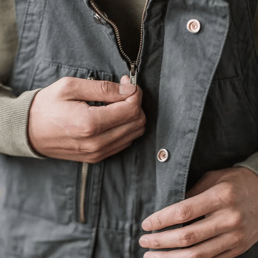 Macacão Workwear com Zíper e Bolsos Amplos