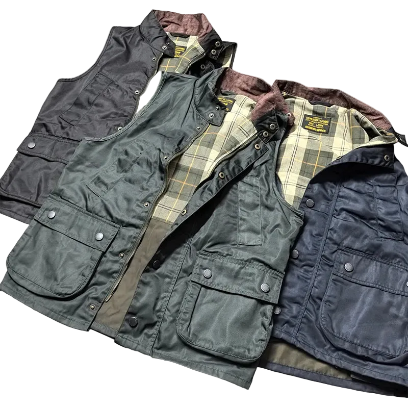 Colete Highland Encerado nas três cores, com o forro em tartan à mostra